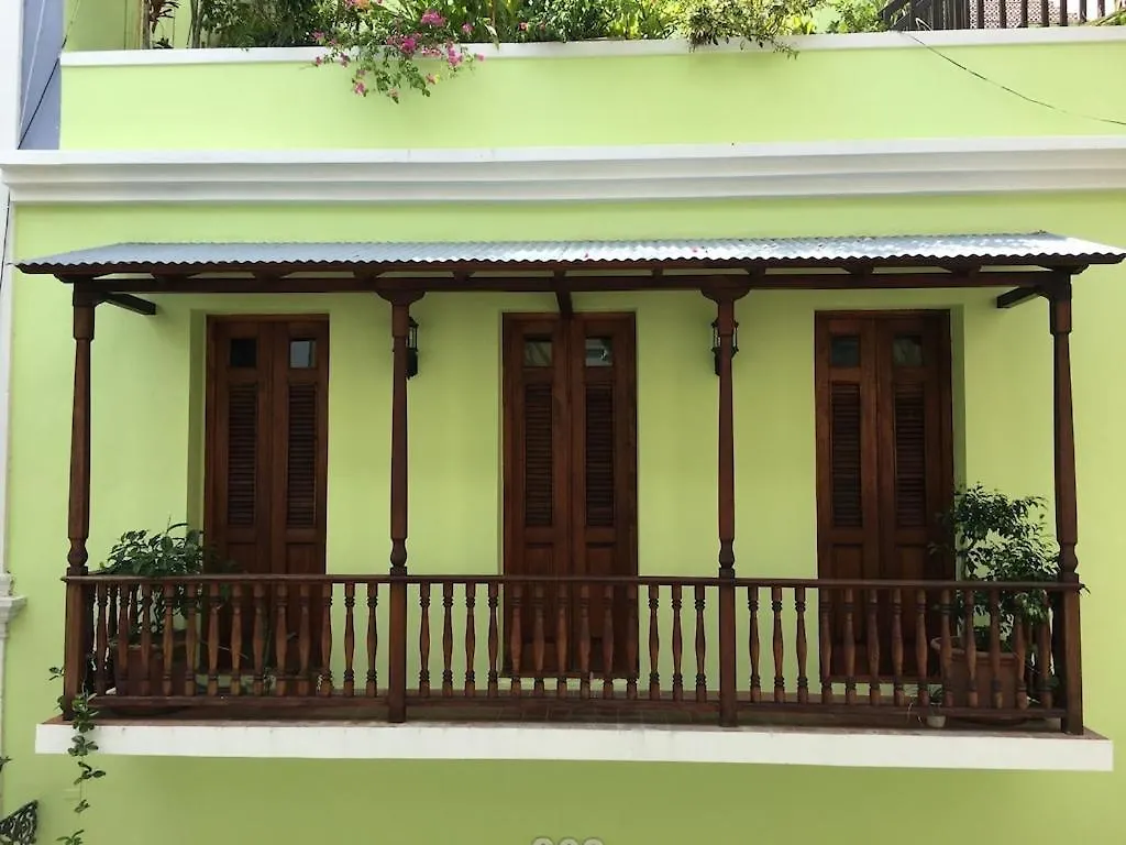 Contacten van Old San Juan Retreat